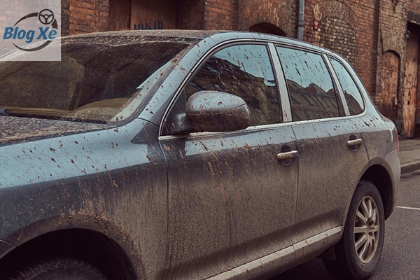 Cách bảo quản xe trong mùa mưa, tránh ẩm mốc nội thất